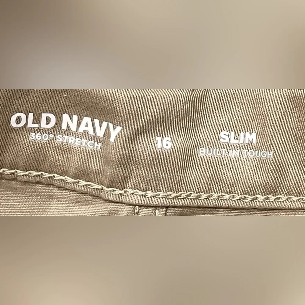NWT Old Navy size‎ 16 360° Stretch Slim Built Jeans.